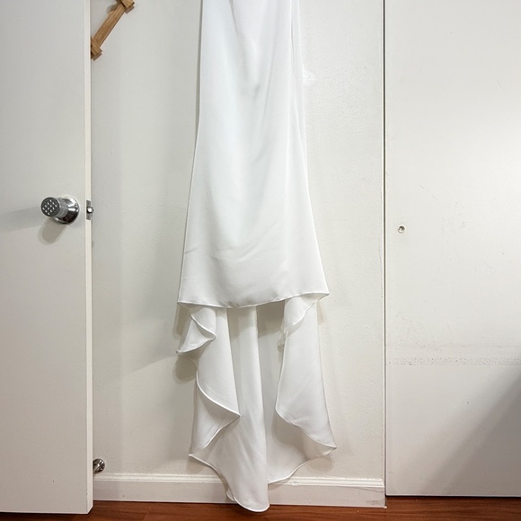 Lovers + Friends The Santa Barbara Off Shoulder Gown White Size 10 - Picture 5 of 12